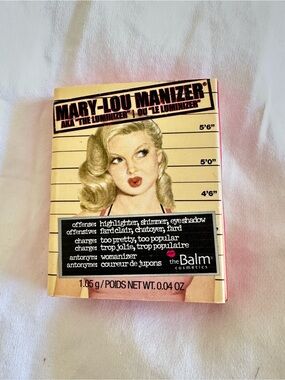 theBalm Mary-Lou Manizer Highlighter - Champagne Cream Glow